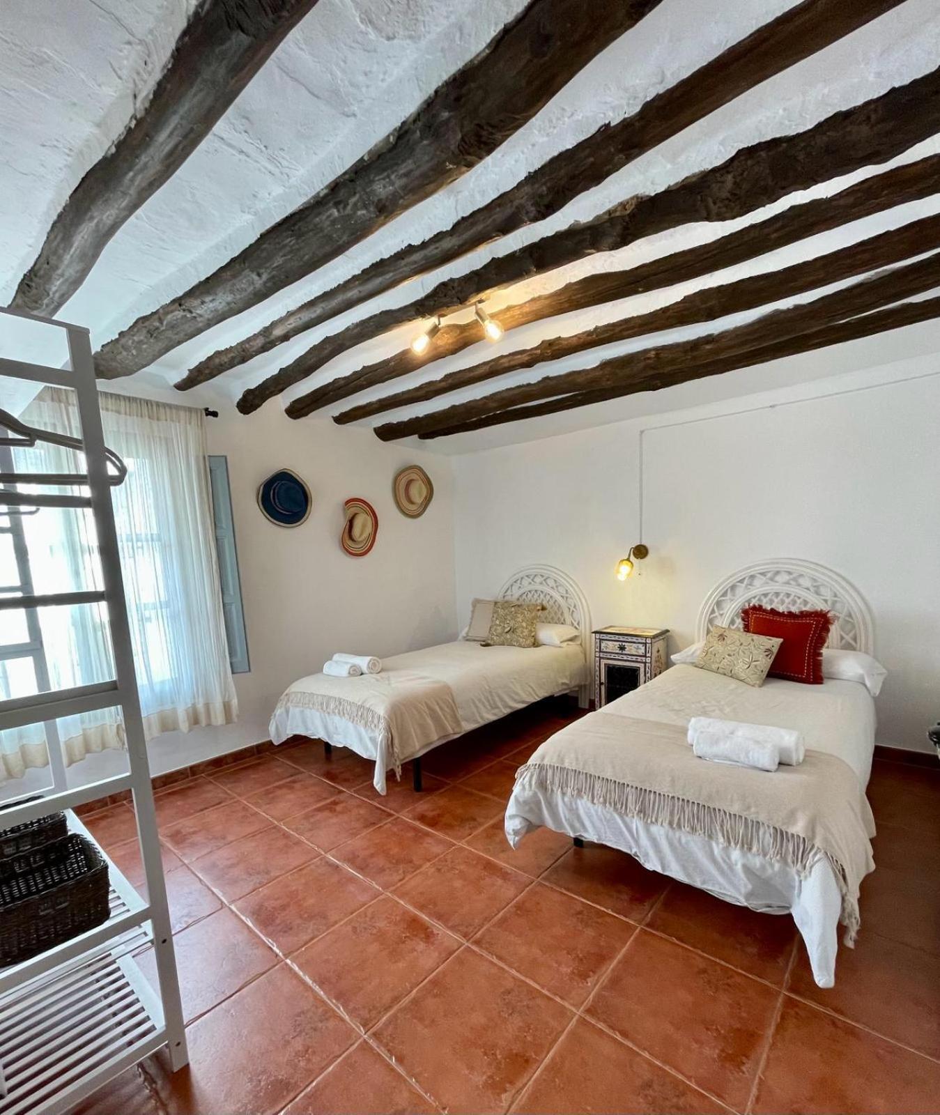 Cortijo Las Angosturas Montefrío Extérieur photo